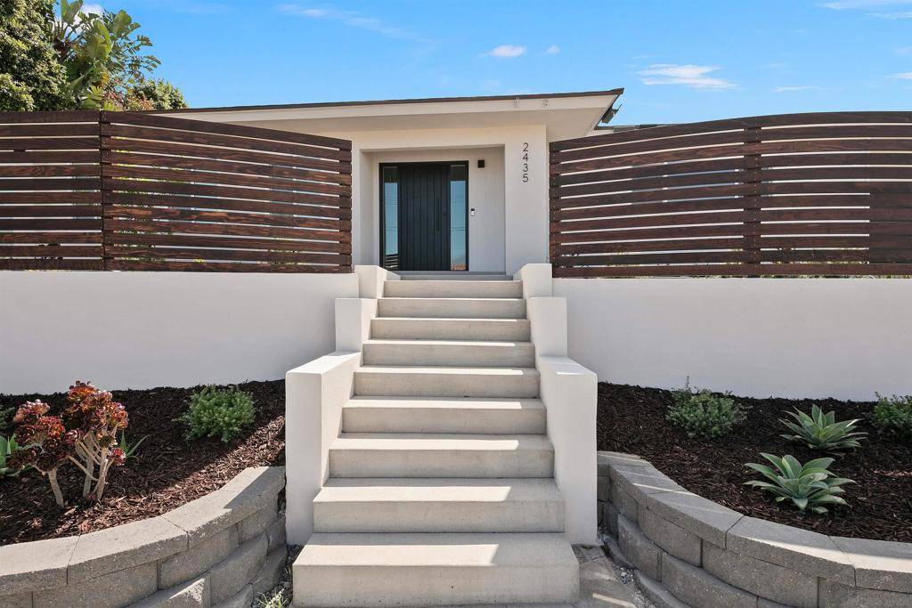 Point Loma, CA 92106,2435 Poinsettia Dr.