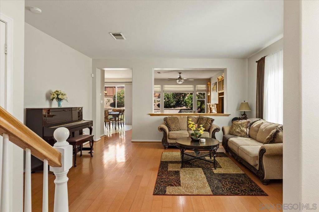 San Diego, CA 92128,11582 Trailbrook Ln