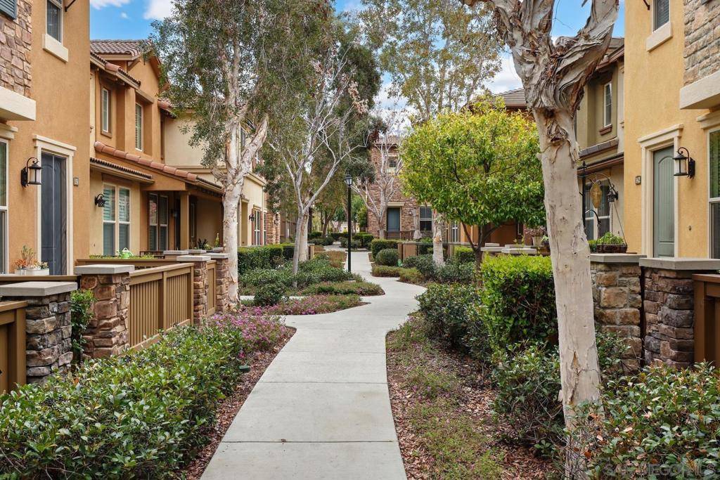 San Diego, CA 92130,10653 Golden Willow #140