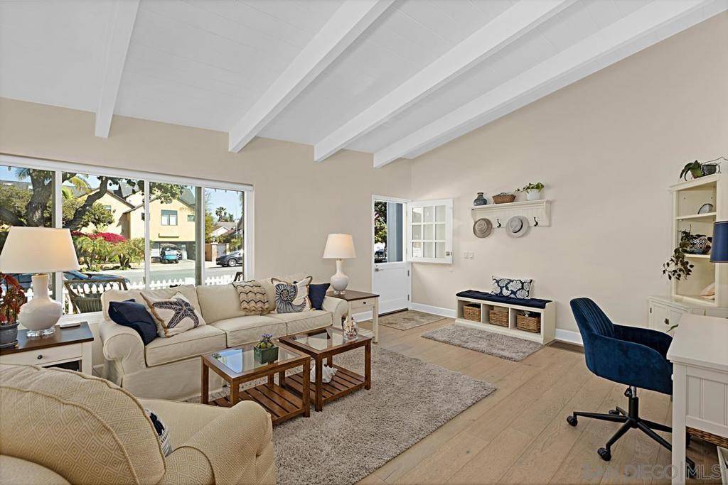 Coronado, CA 92118,104 I Ave