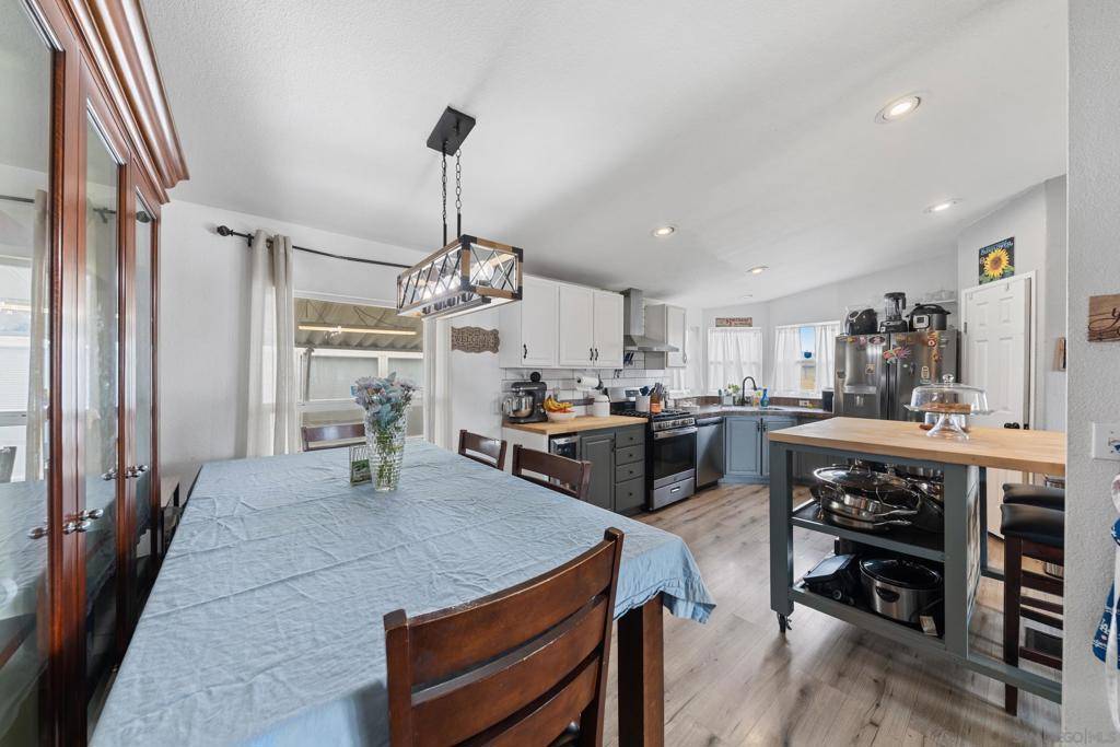 Perris, CA 92571,350 E San Jacinto Ave #SPC 49