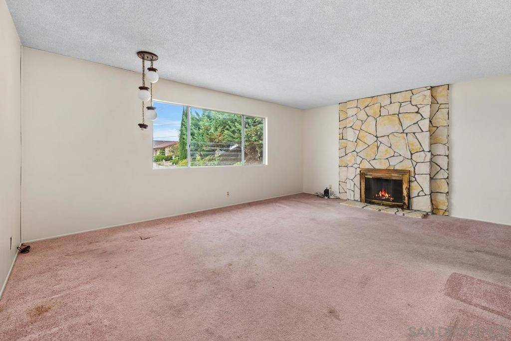 Spring Valley, CA 91977,10021 Sierra Bonita