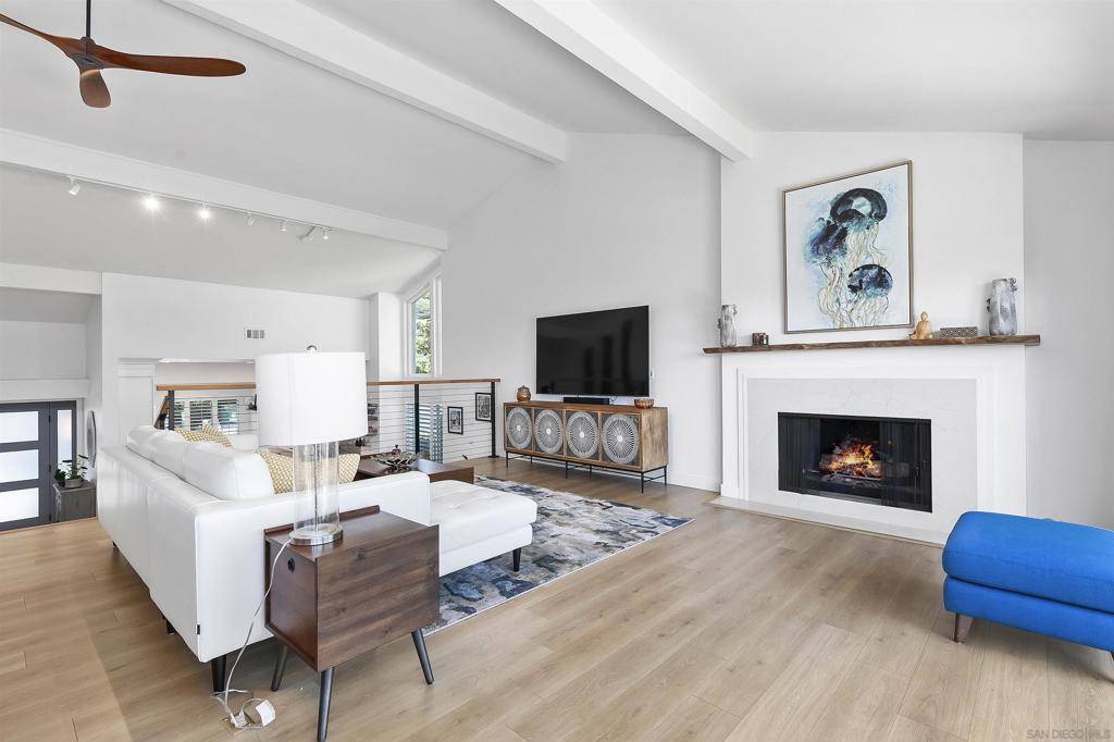 La Jolla, CA 92037,2071 Caminito Circulo Norte