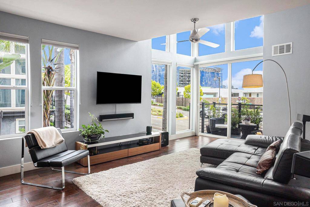 San Diego, CA 92108,2440 Via Alta