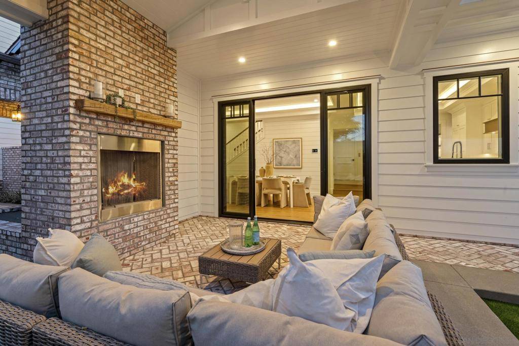 La Jolla, CA 92037,462 Westbourne Street
