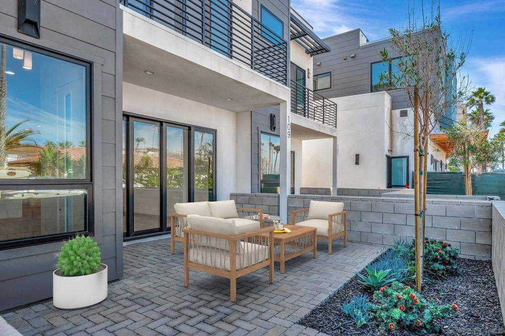 Imperial Beach, CA 91932,109 Daisy