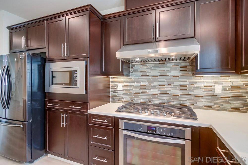 San Diego, CA 92130,12962 Peppergrass Creek Gate #43