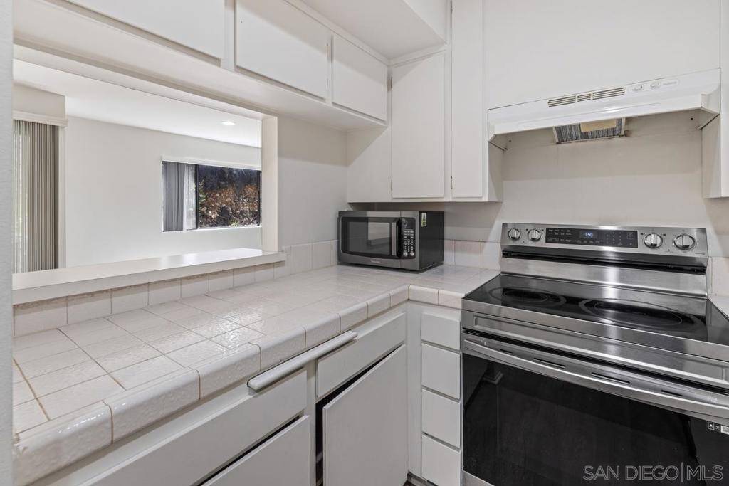 San Diego, CA 92120,6775 Alvarado Rd #20