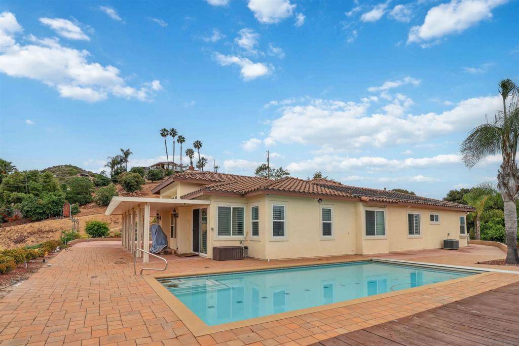 Escondido, CA 92026,2387 Country Heights Rd.