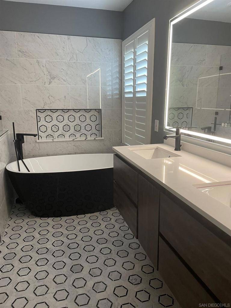 San Diego, CA 92126,9539 Compass Point Dr S