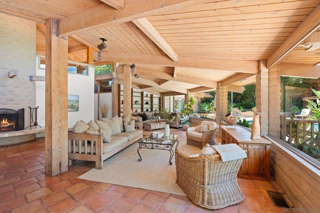 Rancho Santa Fe, CA 92067,17216 & 17218 La Brisa