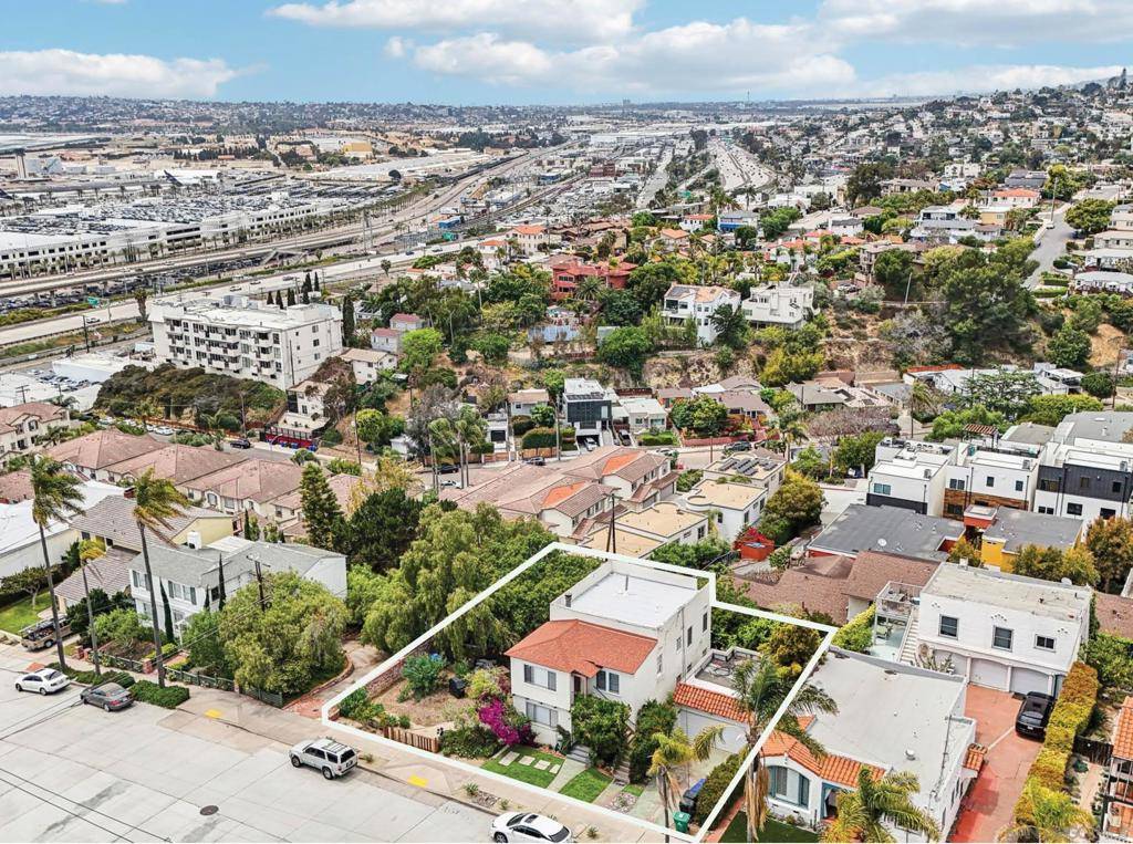 San Diego, CA 92103,1040 W Redwood Street