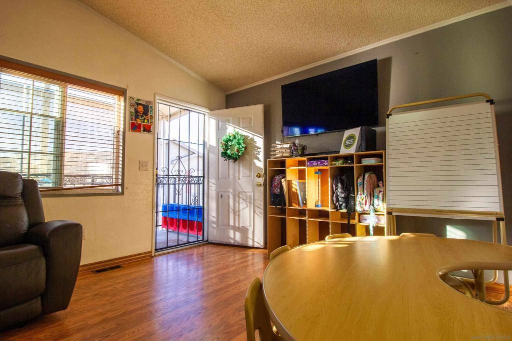 El Cajon, CA 92021,255 E Bradley Ave #SPC 14