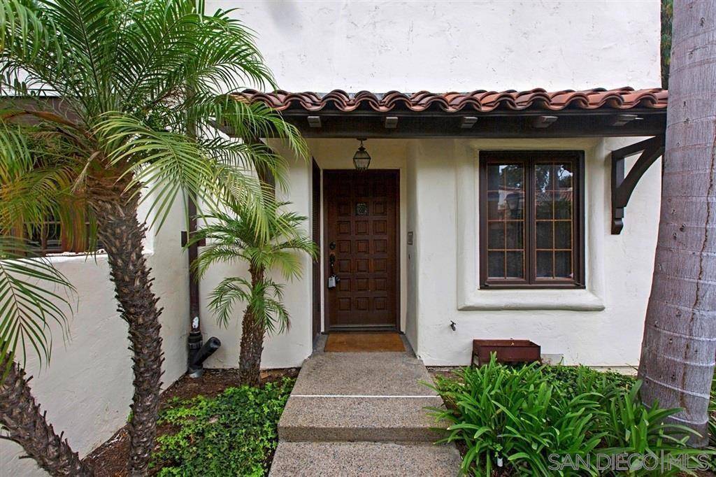 La Jolla, CA 92037,8682 Villa La Jolla Dr #2