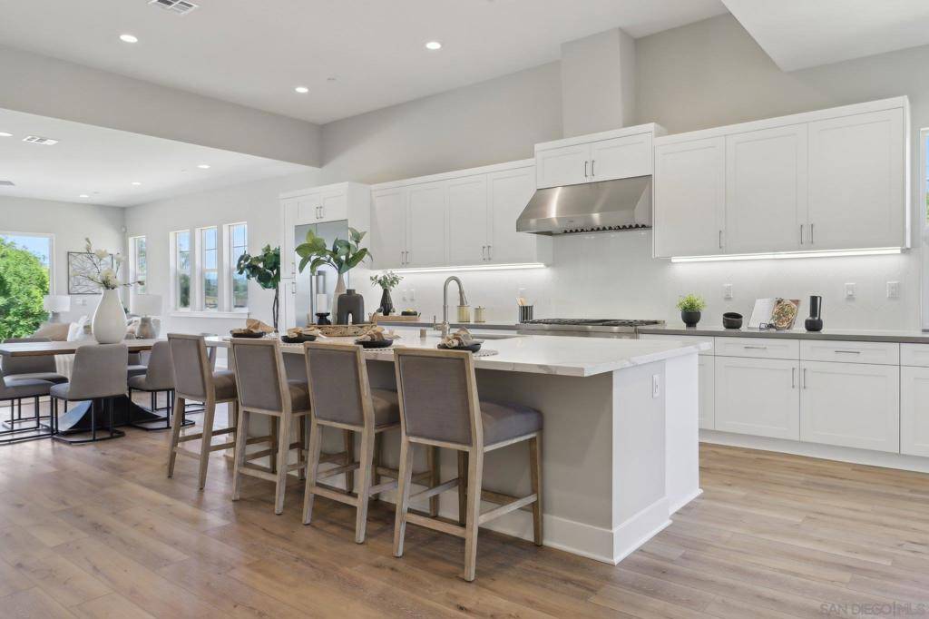 Poway, CA 92064,15123 Larchmont St
