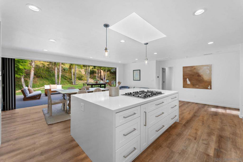 San Diego, CA 92110,4840 Penrose Ct