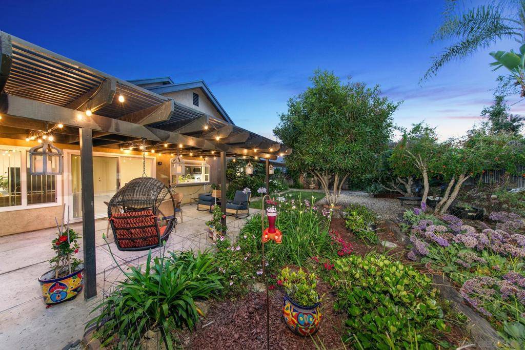 Encinitas, CA 92024,1554 Traveld Way