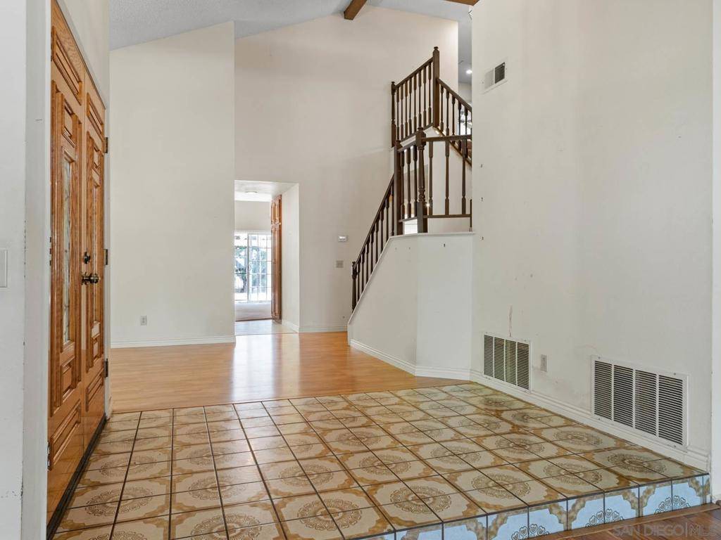 San Diego, CA 92129,13810 Riverhead Ct