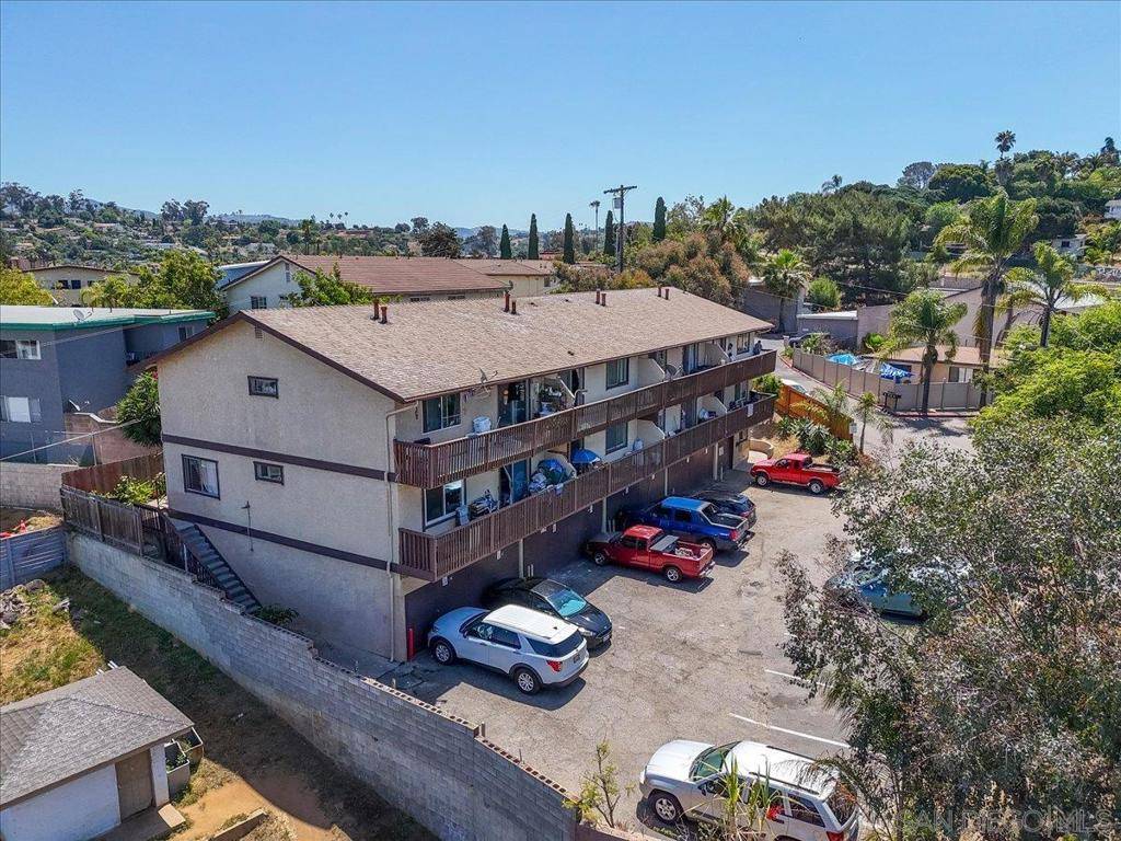 Vista, CA 92083,840 Sinkler Way