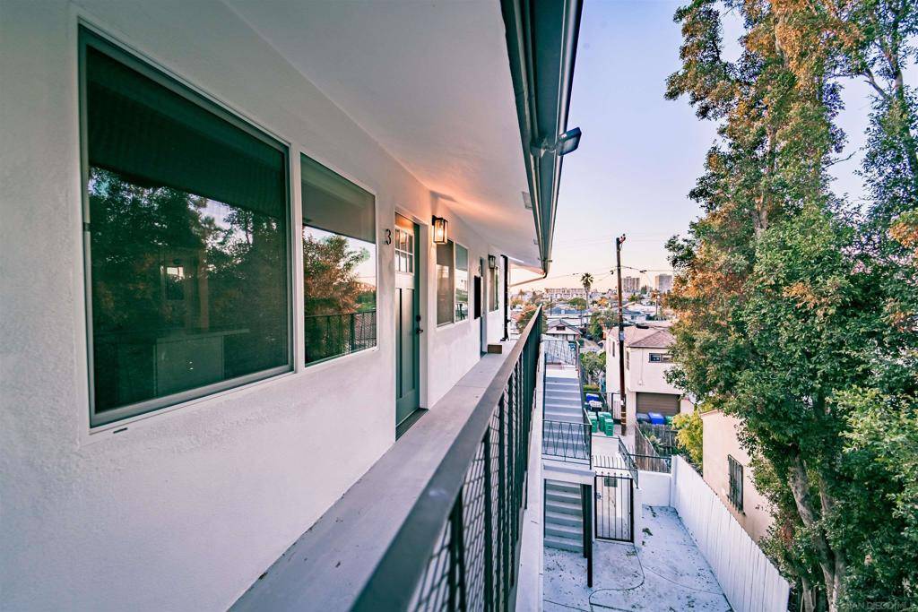 San Diego, CA 92104,3776 Villa Ter