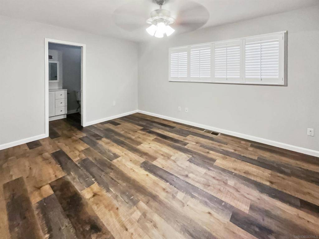 Fallbrook, CA 92028,212 S Wisconsin St