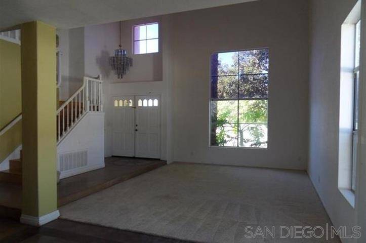 Oceanside, CA 92057,5166 Via Castilla
