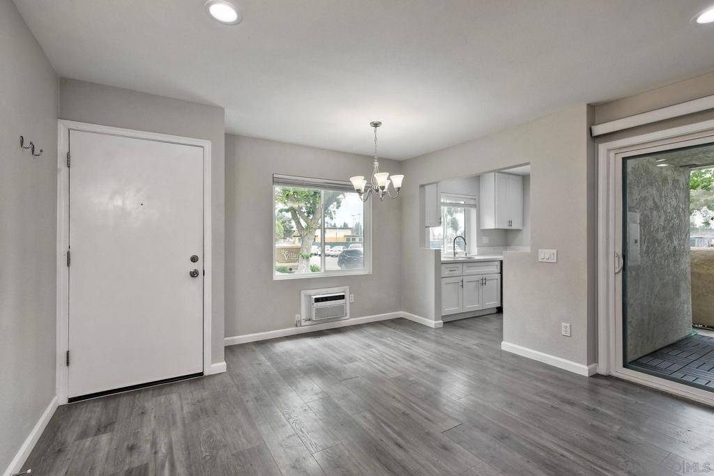 San Diego, CA 92126,8444 New Salem St #9