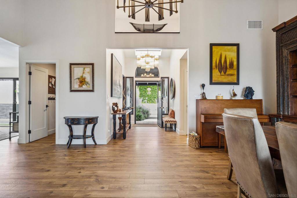 Carlsbad, CA 92008,1510 Grady Place