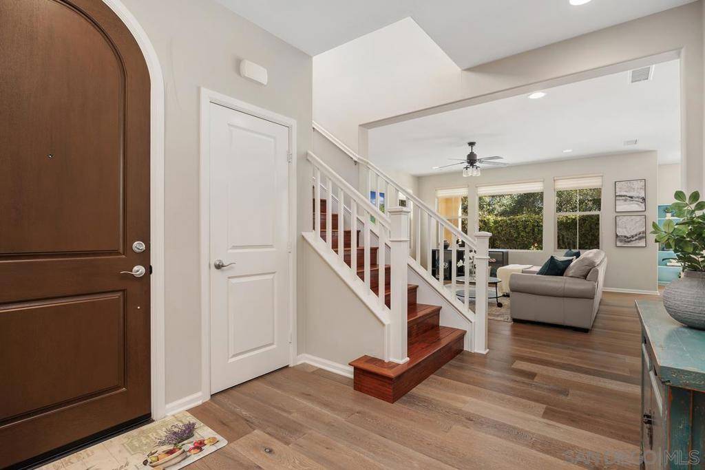 Carlsbad, CA 92009,7347 Circulo Ronda