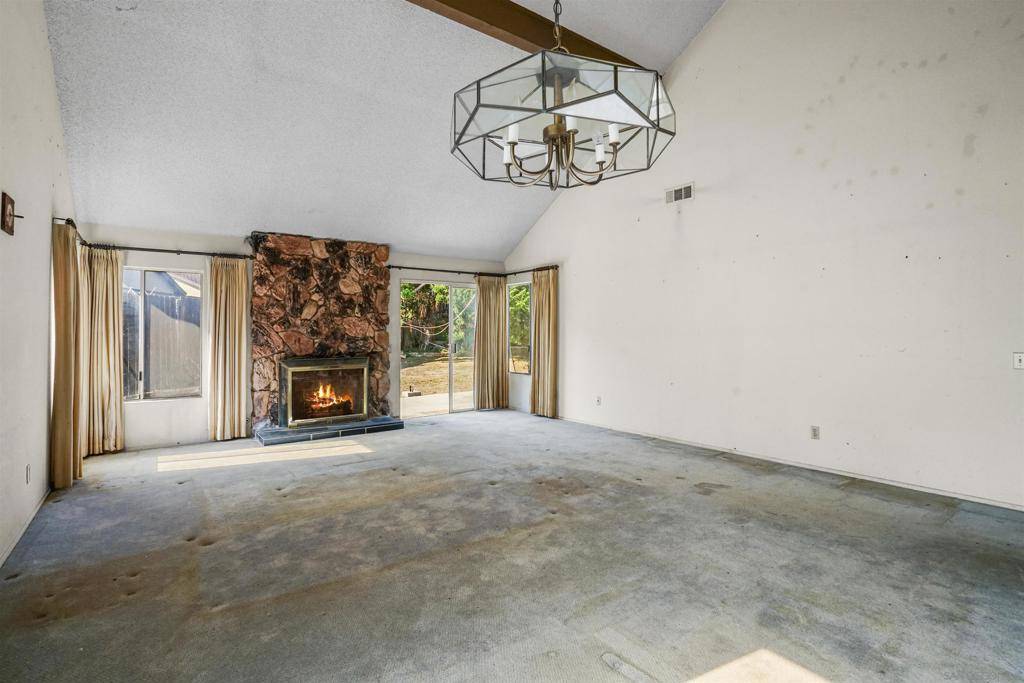 San Diego, CA 92129,9562 Benavente St