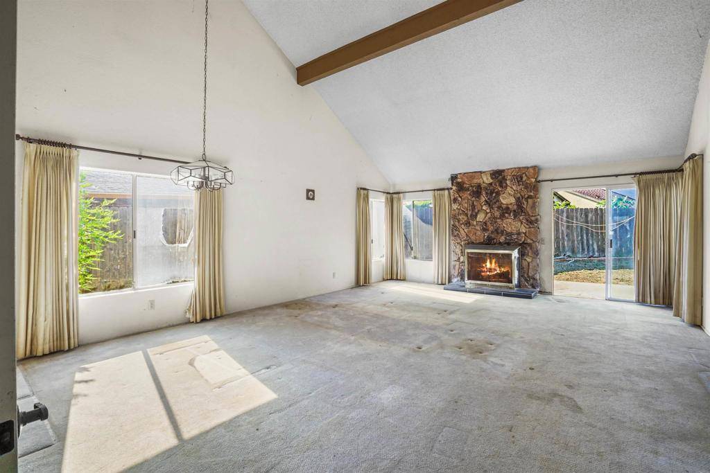 San Diego, CA 92129,9562 Benavente St