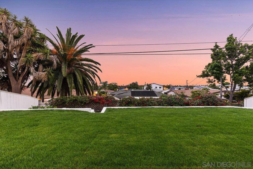 San Diego, CA 92111,3752 Atlas St