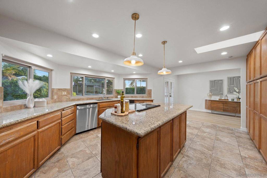 San Diego, CA 92110,4822 PENROSE COURT
