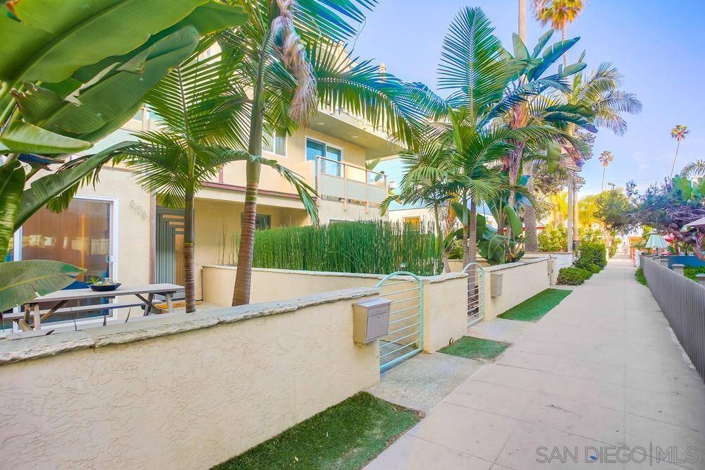 San Diego, CA 92109,808 Ensenada Ct
