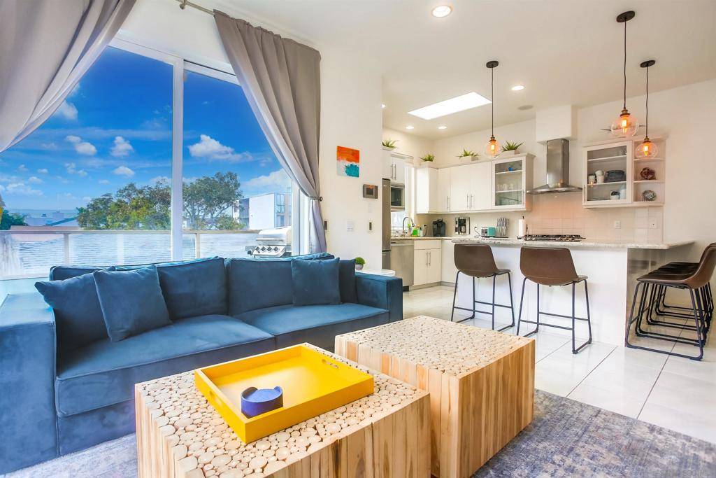 San Diego, CA 92109,808 Ensenada Ct