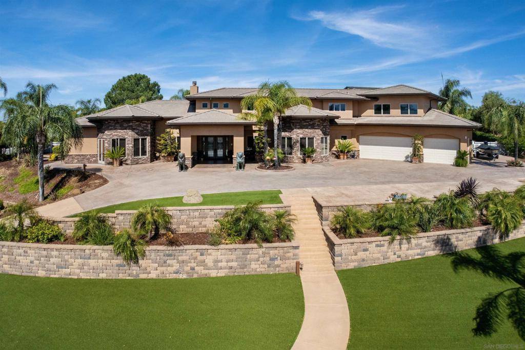 Alpine, CA 91901,2882 Conestoga Circle