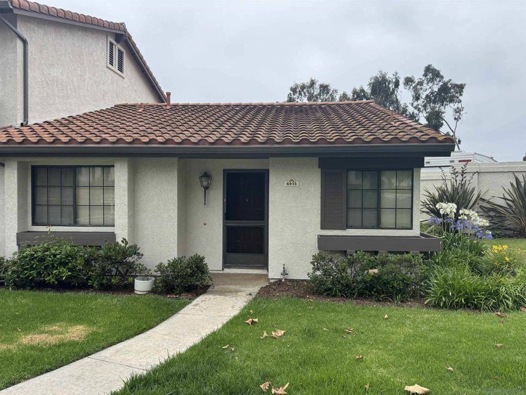 Carlsbad, CA 92011,6915 Pear Tree Drive
