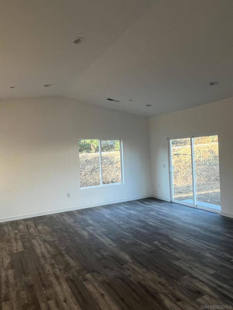 Lakeside, CA 92040,11977 Raceway Lane