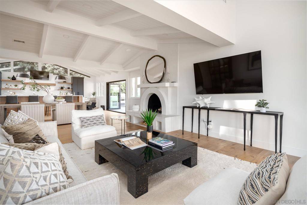 Rancho Santa Fe, CA 92067,16610 Los Morros