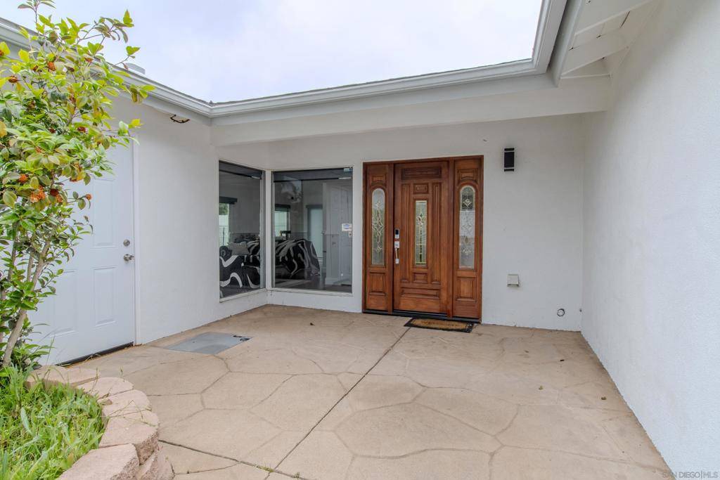 Escondido, CA 92027,619 S Midway Dr