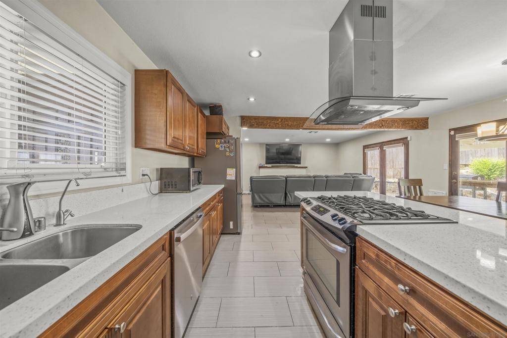 Lemon Grove, CA 91945,1434 San Altos Pl