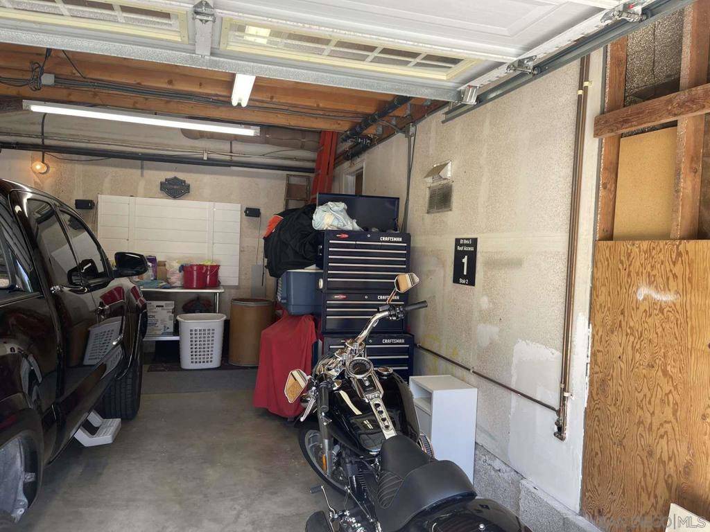 Santa Clarita, CA 91351,28160 Foxlane Dr