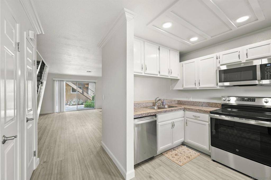 San Diego, CA 92120,4560 Twain Ave #3