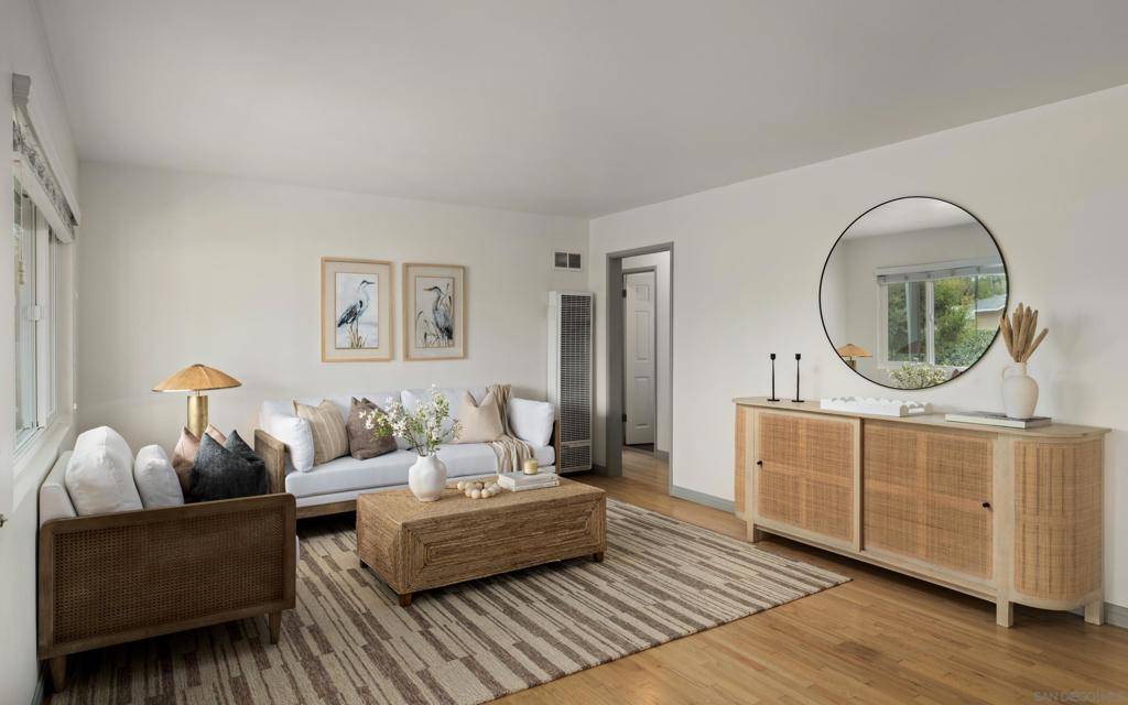 Oceanside, CA 92054,1004 California St