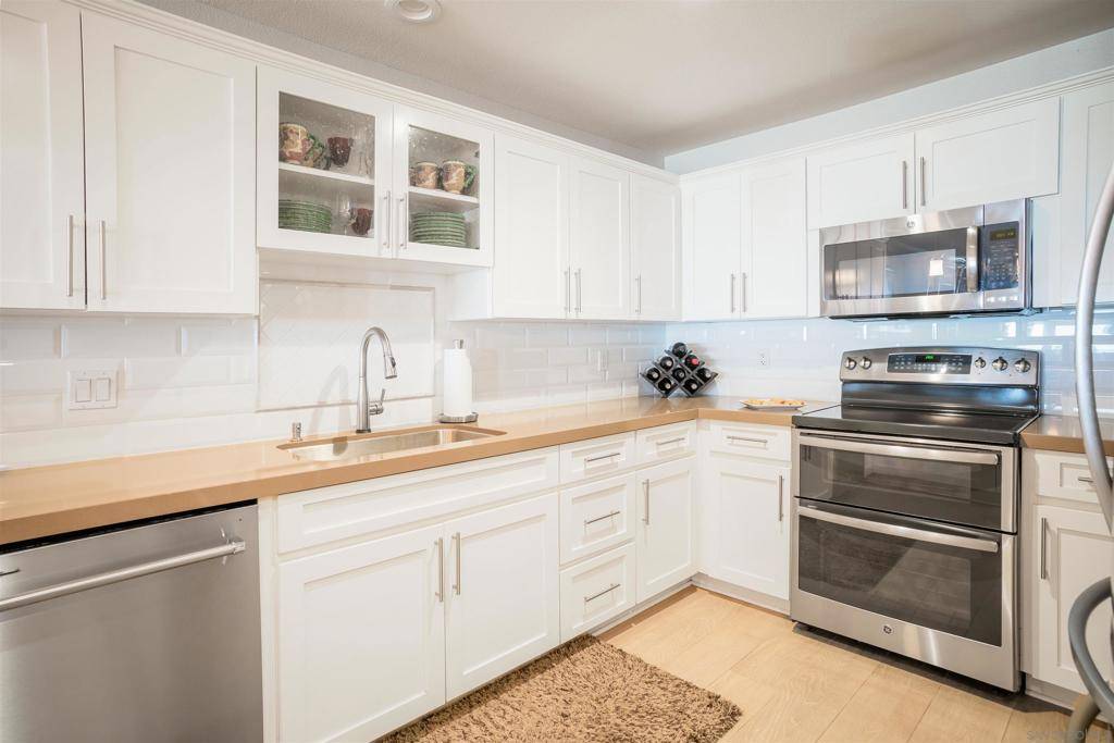Imperial Beach, CA 91932,1456 Seacoast Dr #1B