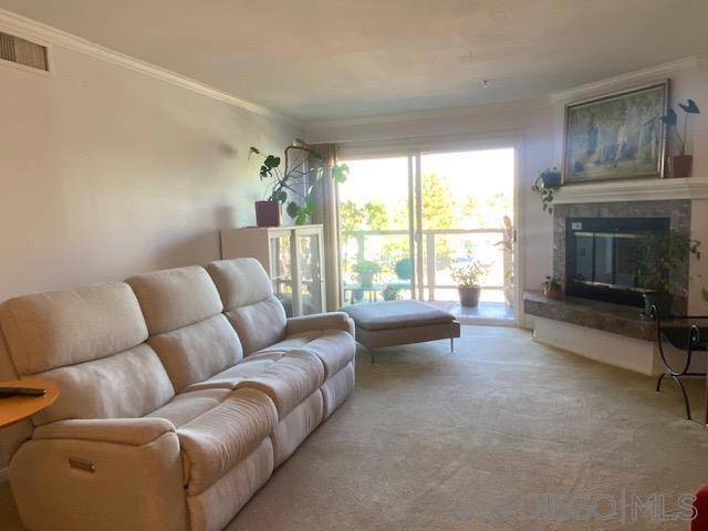San Marcos, CA 92078,1616 Circa del Lago #C212