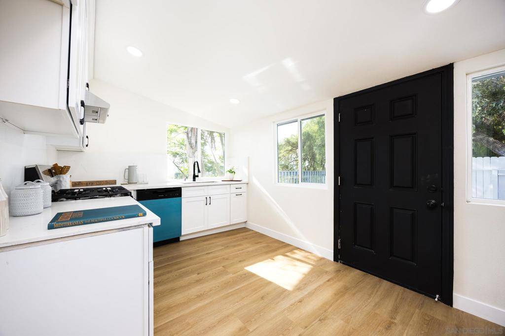 Fallbrook, CA 92028,678 Robby Way