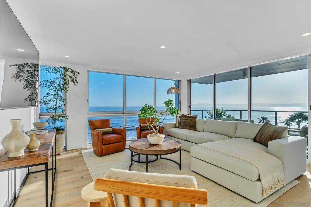 Coronado, CA 92118,1830 Avenida Del Mundo #605