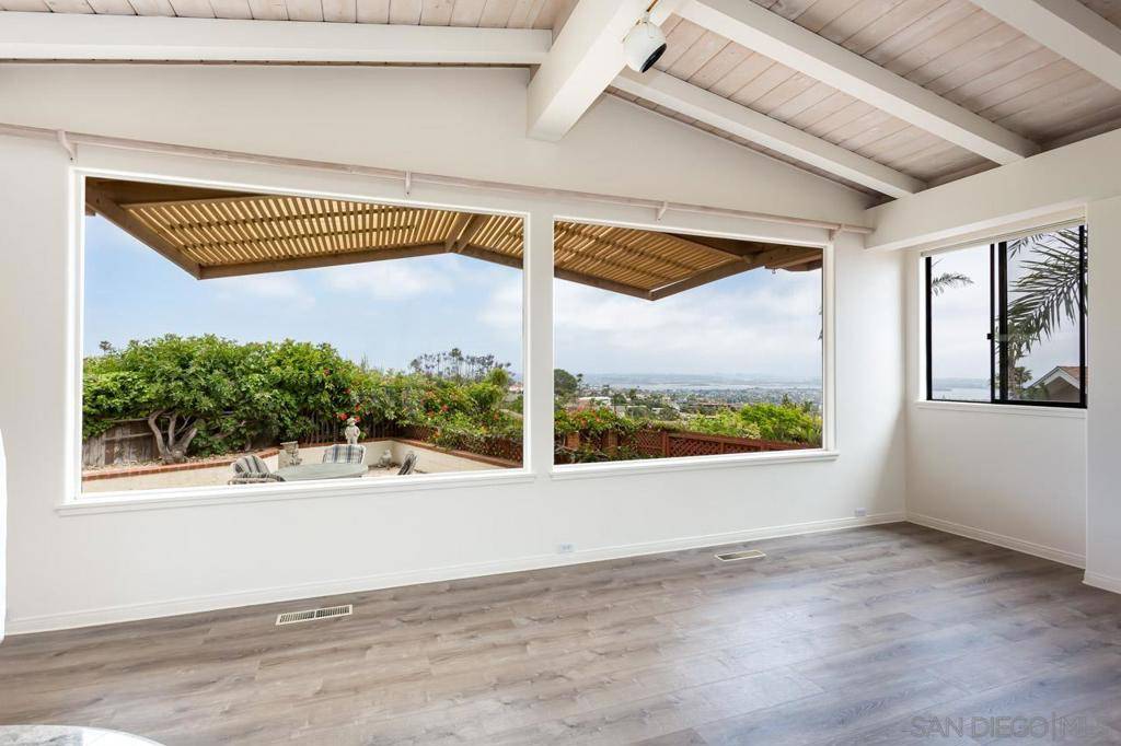La Jolla, CA 92037,1145 La Jolla Rancho Rd