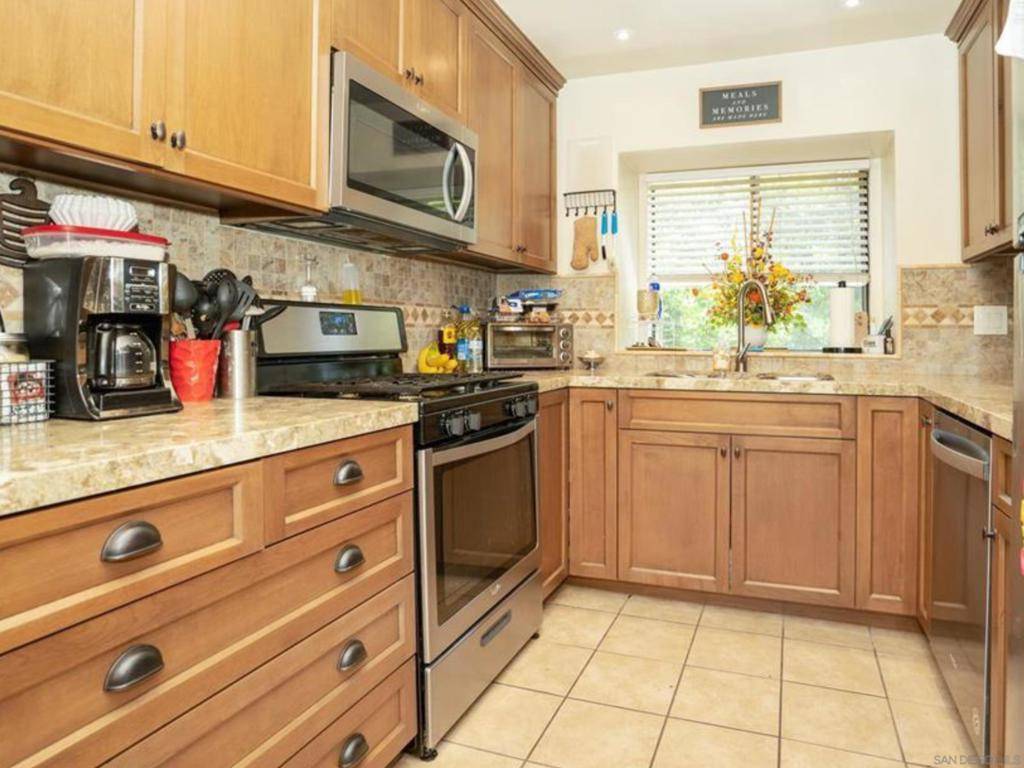 El Cajon, CA 92019,1522 Granite Hills Dr #A